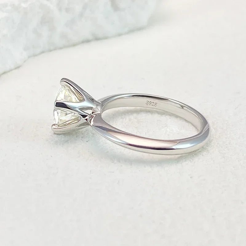 NeeTim 925 Sterling Silver Moissanite Engagement Ring
